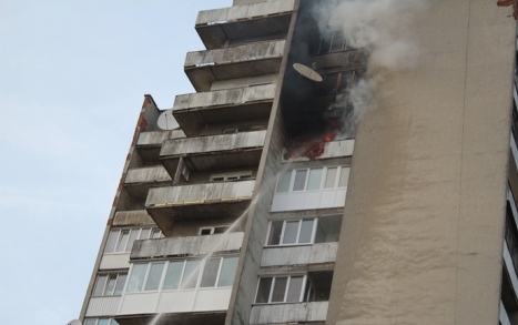 У Луцьку необережна бабця спровокувала пожежу у 15-поверхівці