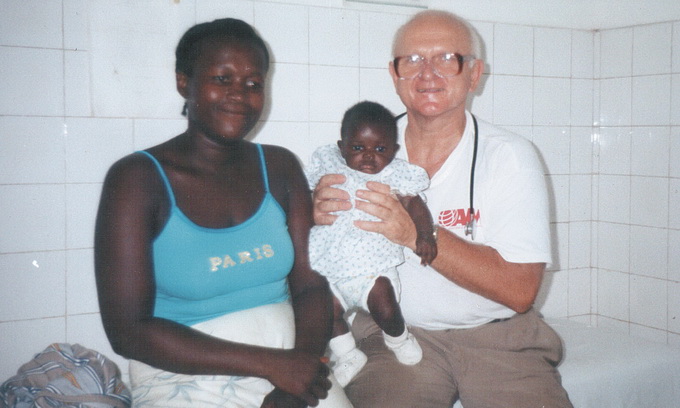 Волинський лікар, рятуючи життя африканців, перехворів на малярію 15 разів