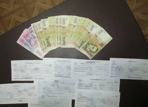 У Миколаївському виші СБУ затримала чоловіка, який «допомагав» студентам складати сесію