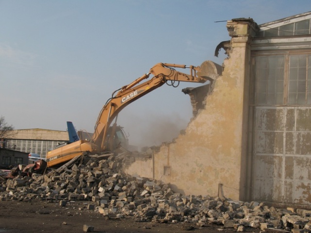 В Китаї знесли лікарню разом з пацієнтами та обладнанням