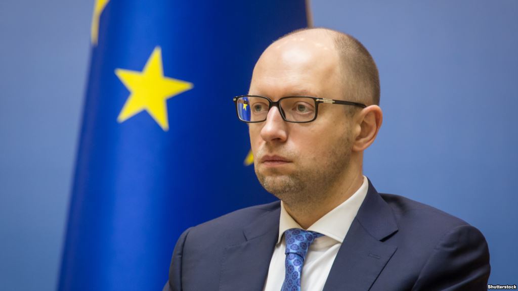 Яценюк та члени Уряду вшанували пам’ять Героїв Крут
