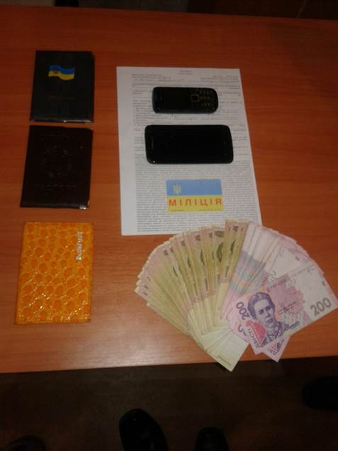 СБУ затримала на хабарі п’ятьох працівників карного розшуку Слов’янська