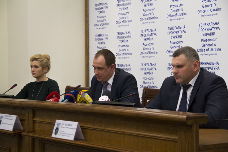 Екс-чиновник МВС приніс хабар у приміщення ГПУ