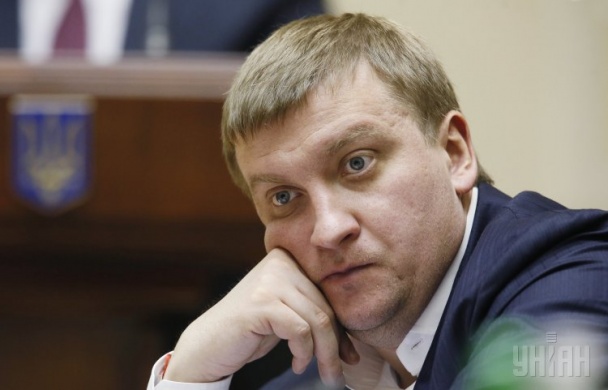 Активісти заблокували міністра юстиції в його кабінеті