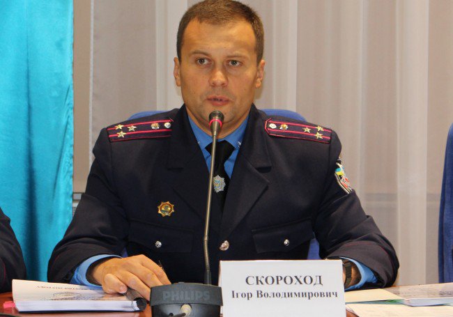 Армія за 11,5 мільйона купила у фіктивних фірм парашути невідомого походження