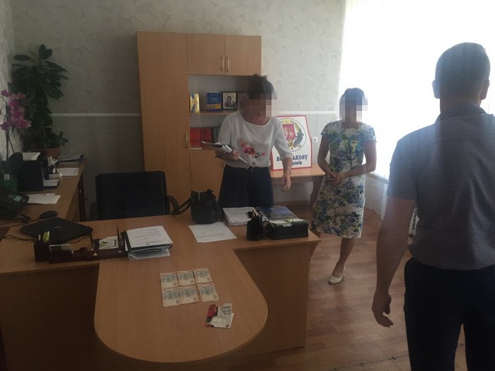 На Київщині на хабарі спіймали голову сільради