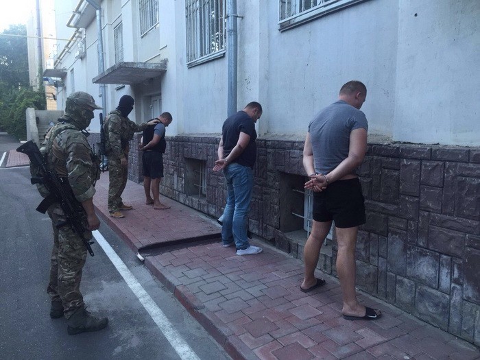 На Вінниччині затримали нелегальних «колекторів»