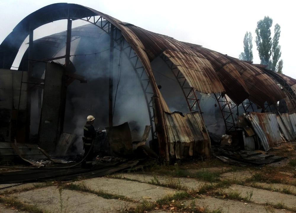 В Одеській області згорів ангар