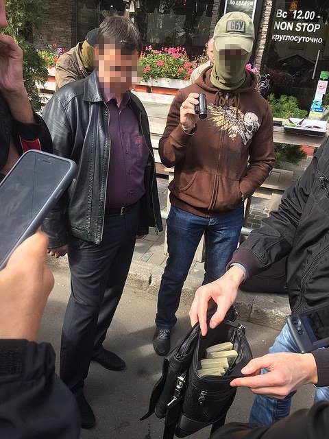 Члена Вищої ради юстиції викрили на хабарництві