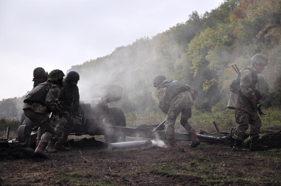 Бойовики обстріляли українські позиції з важкого озброєння