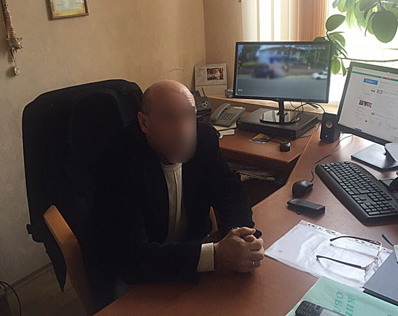 На Київщині голова сільради наживався на переселенцях