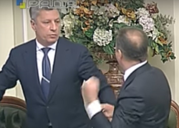У Верховній Раді Бойко побився з Ляшком (відео)