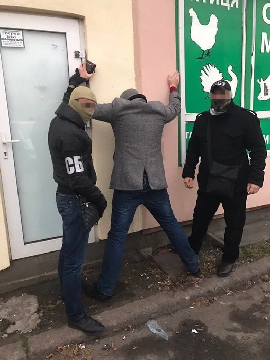 Затримано на хабарі посадовця одного з комунальних підприємств КМДА