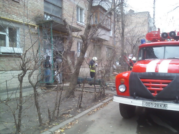 У Києві пожежні вдруге за тиждень рятували чоловіка