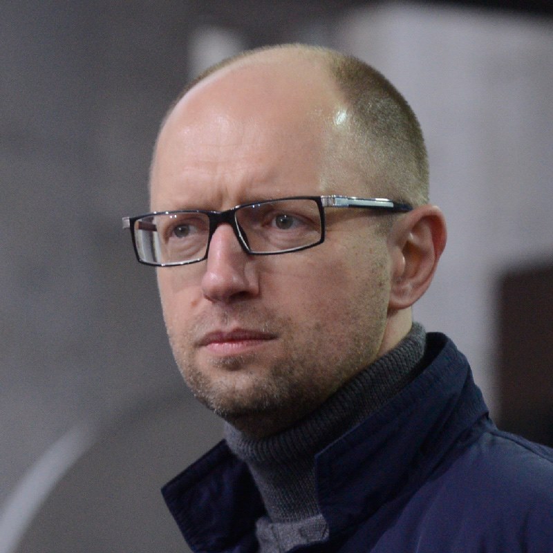 Яценюк подає до суду на автора фейку про його «24 вілли у Маямі»