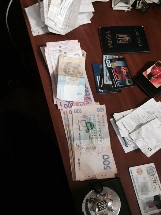 СБУ затримала київських поліцейських, які «кришували» борделі