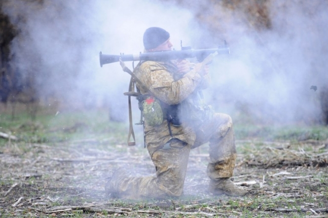 Окупанти гатять зі всіх видів зброї. Є загиблі та поранені