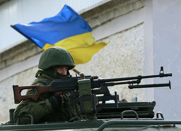 АТО: бої тривають, один український військовий поранений