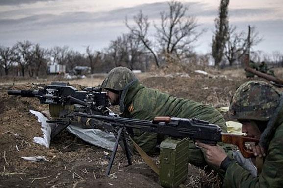 АТО: на ранок четверга - один військовий загинув, троє поранено і один травмований