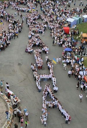 У Луцьку втретє відбулась акція "Українська вишиванка"
