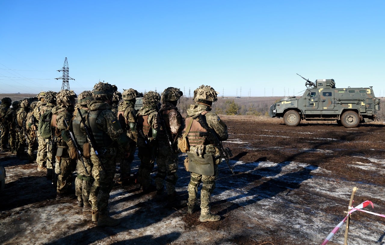 За добу майже сто обстрілів по українських позиціях