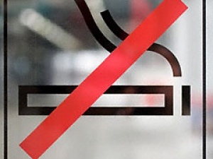 Заборона на куріння зменшила кількість серцевих нападів майже на третину